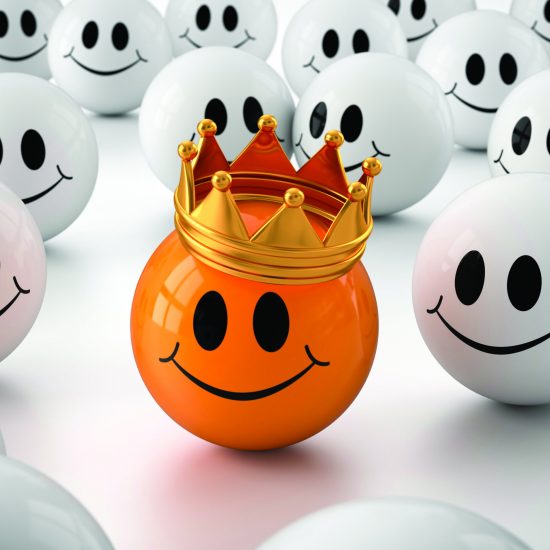 3d illustration smiley with crown the customer is king; Shutterstock ID 1217399470; Numero D'Ordine: -; Fatturare a: -